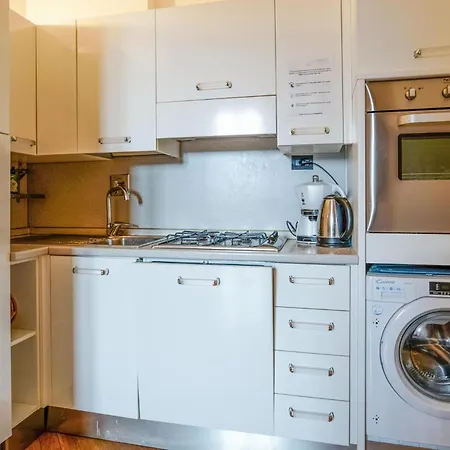 Apartment 2 Bedroom Cozy In Florence